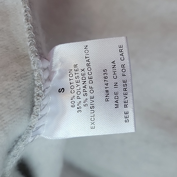 ROMEO&JULIET COUTURE SWEATSHIRT/ S. - Picture 4 of 10